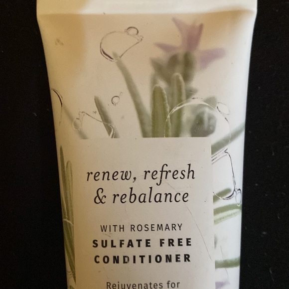 Newly not used hair conditioner!!!!!! - Picture 4 of 4